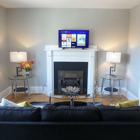 Bright, Clean, Private. In The Heart Of Downtown! Parking, Wi-Fi And Netflix Included Apartment Ottawa Bagian luar foto