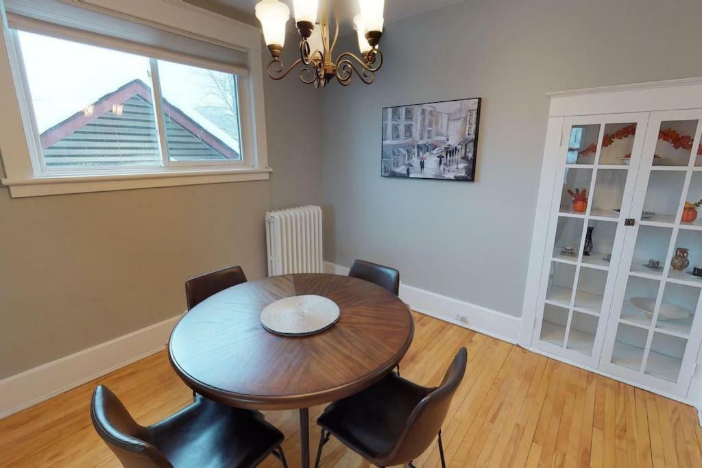 Bright, Clean, Private. In The Heart Of Downtown! Parking, Wi-Fi And Netflix Included Apartment Ottawa Bagian luar foto