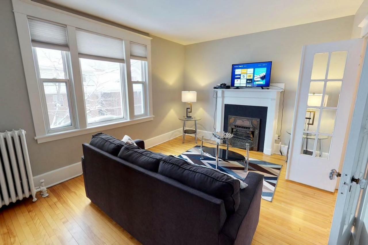 Bright, Clean, Private. In The Heart Of Downtown! Parking, Wi-Fi And Netflix Included Apartment Ottawa Bagian luar foto